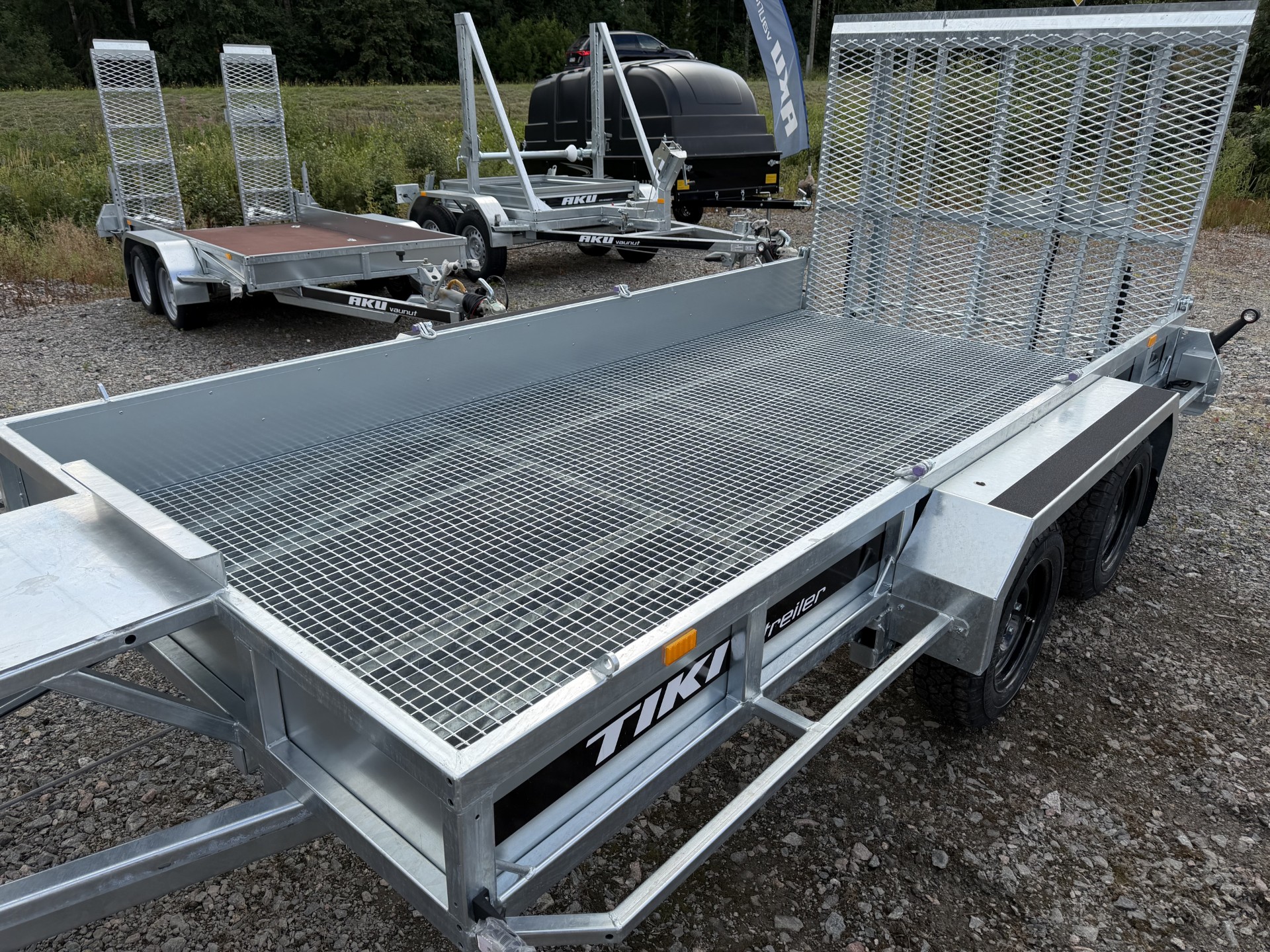 AKU TP385-DLB 3500kg konelavetti verkkopohjalla